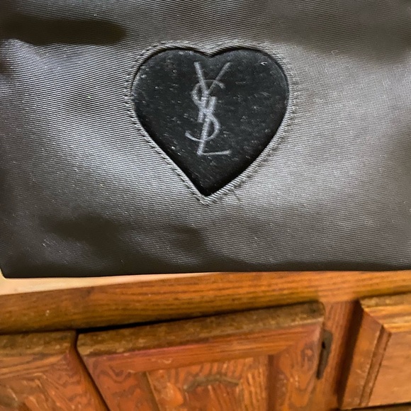 Yves Saint Laurent PARFUMS Black Heart Logo Women's Bag - Picture 3 of 6